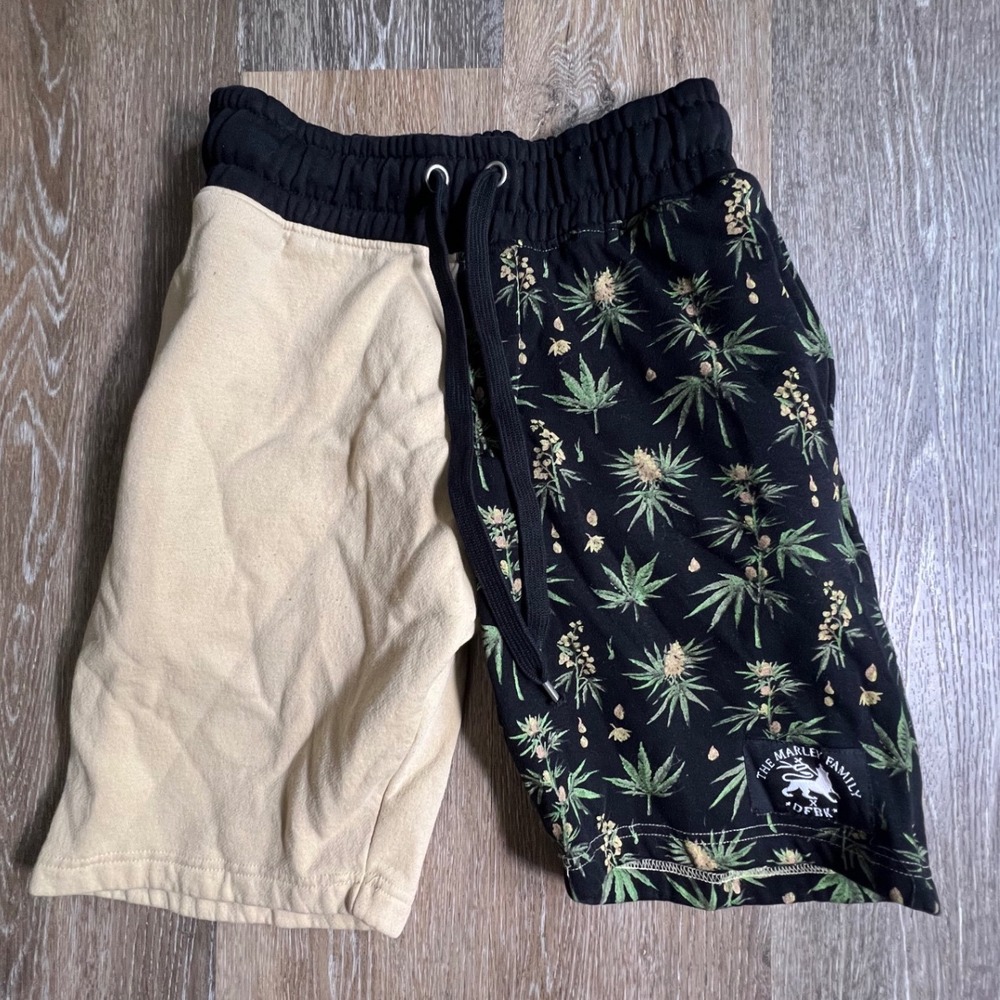Defend Brooklyn Sweat Shorts Mens Small Black Tan Split Botanical Leaf Print